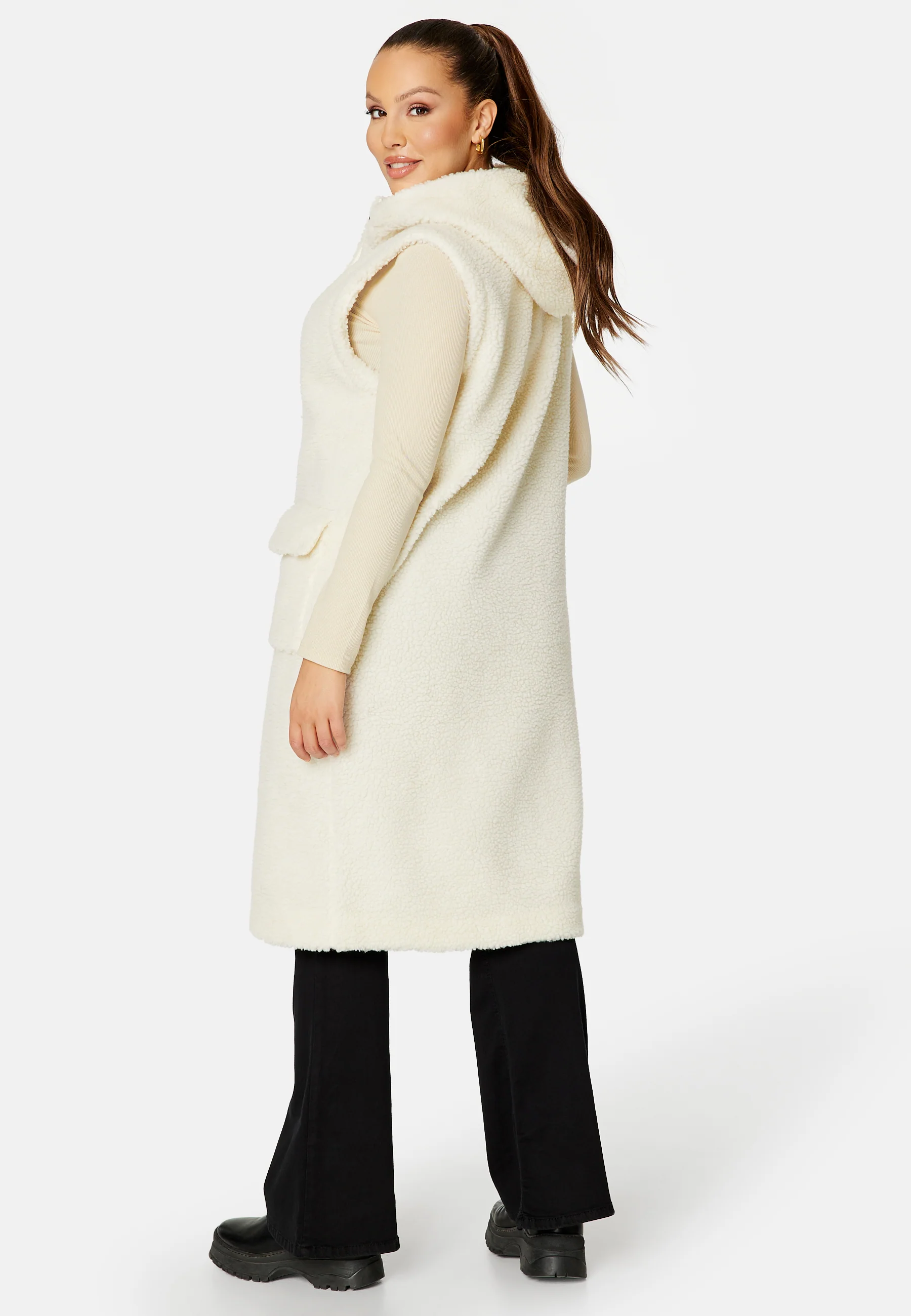 Annie Teddy Vest - Image 4