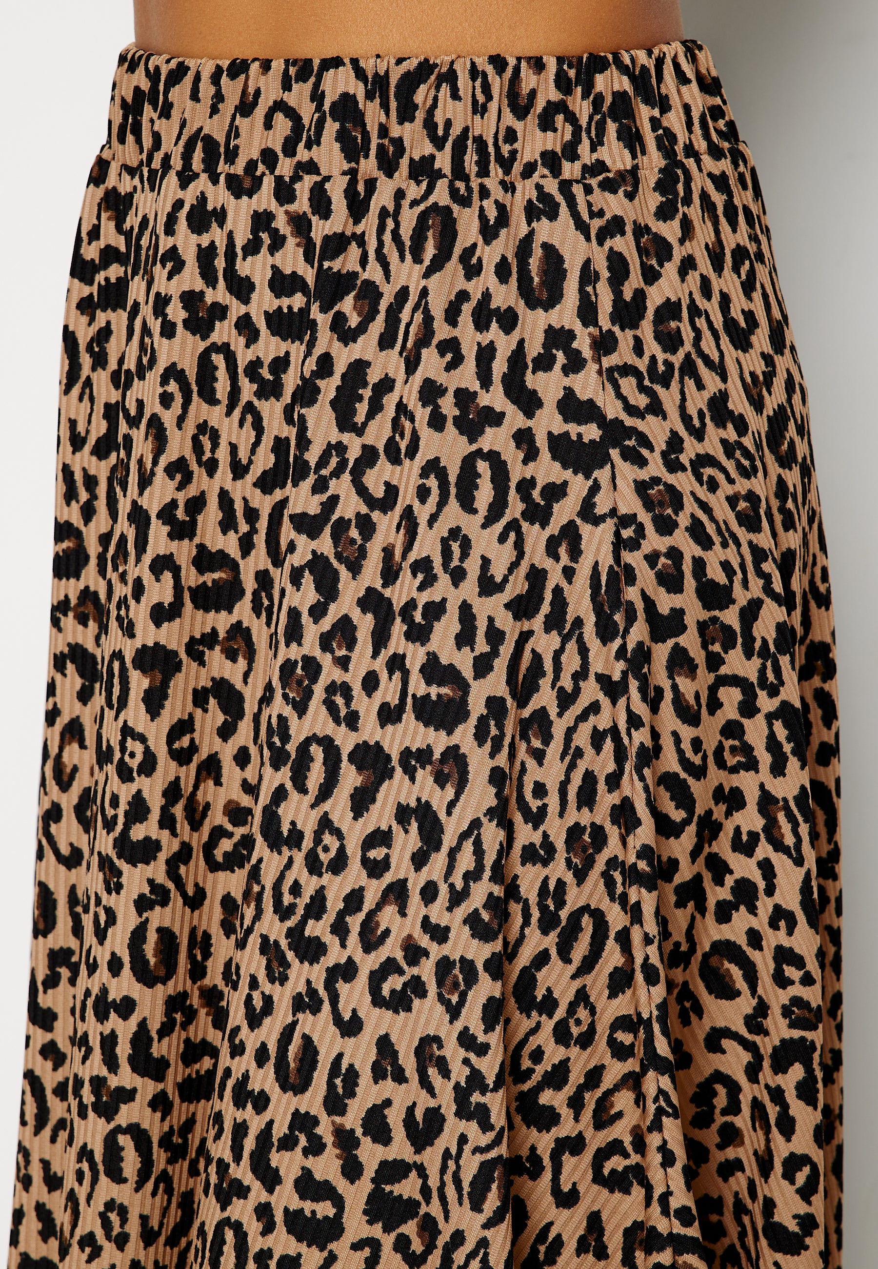 Cassie Midi Skirt - Image 4