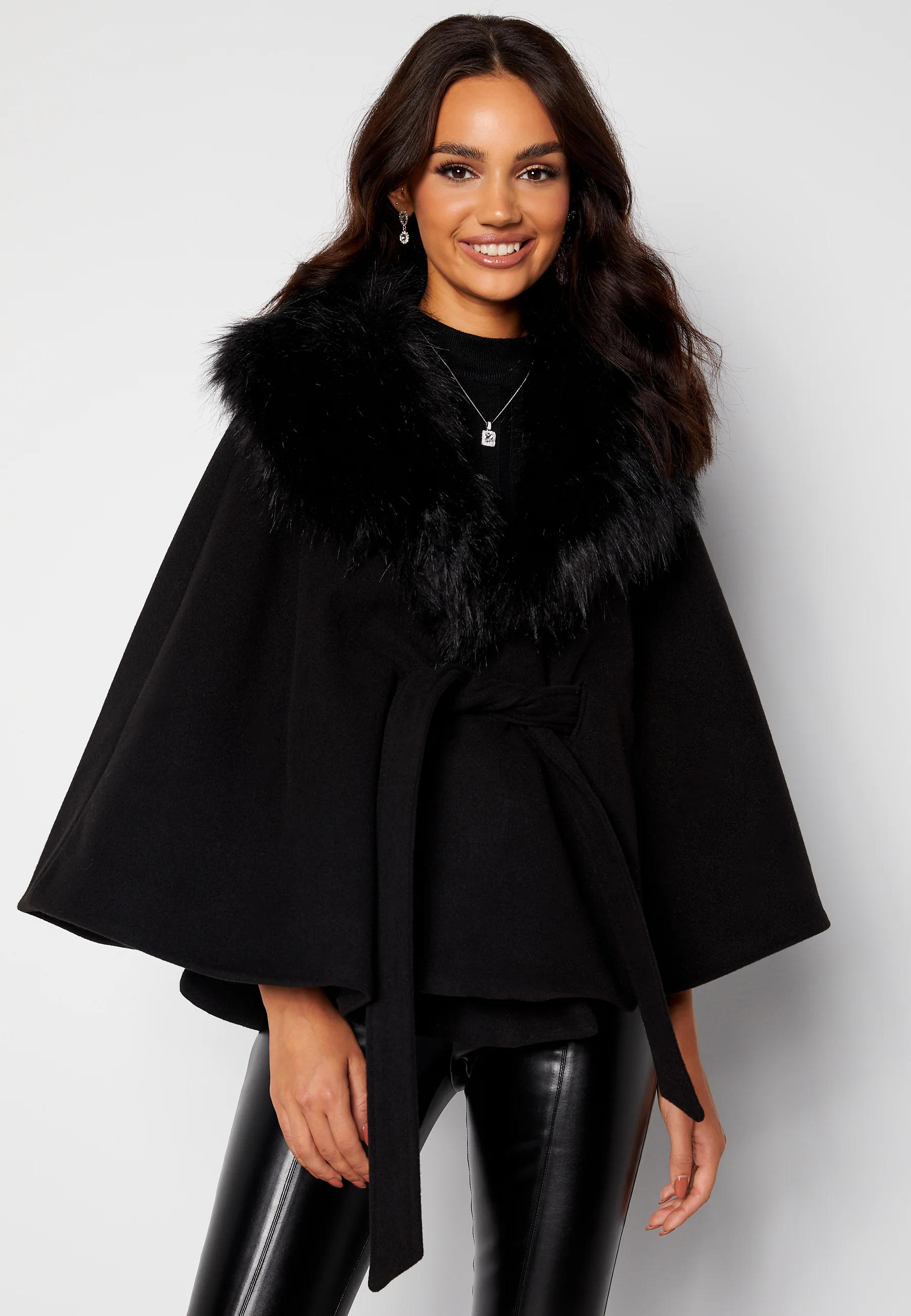 Cornelia cape