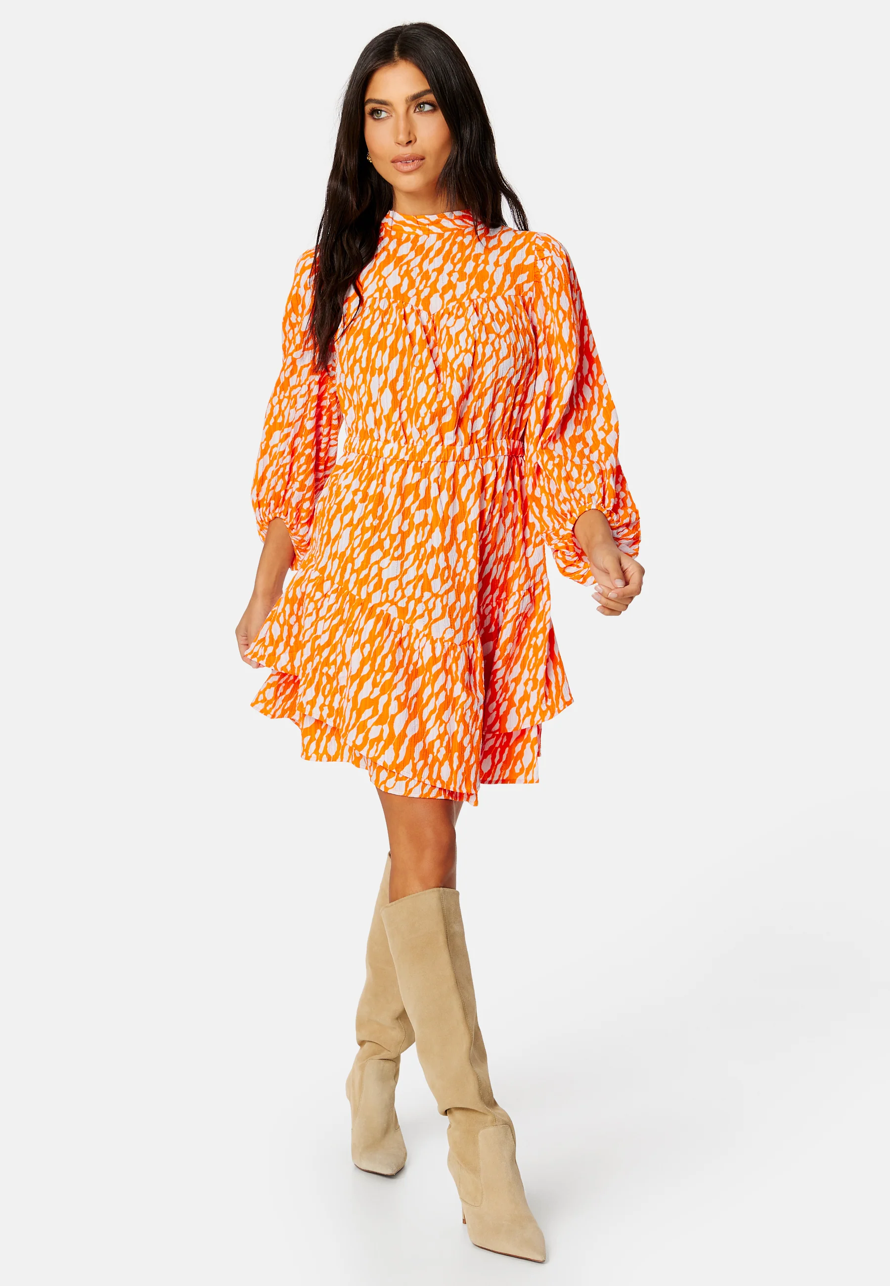 Daisy Dia LS Short Dress - Image 2