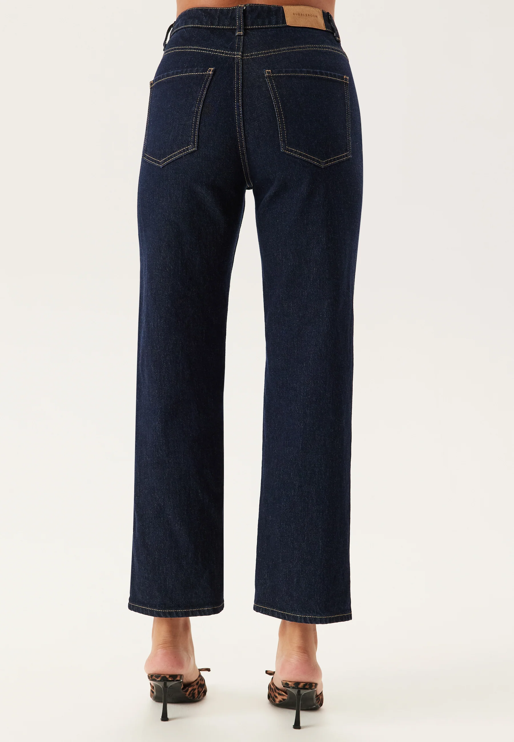 High Straight Ankle Jeans - Image 6