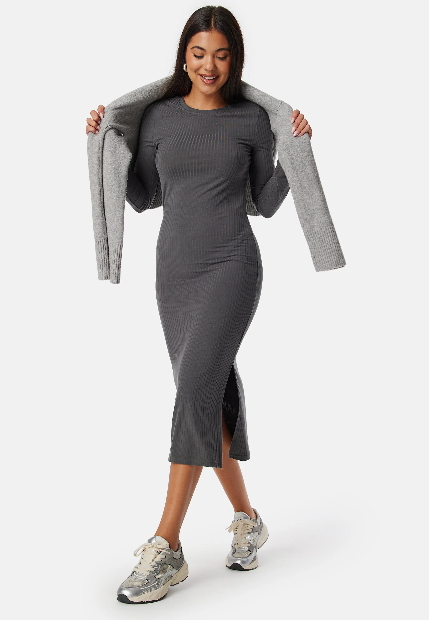 Kylie O-Neck Midi Dress