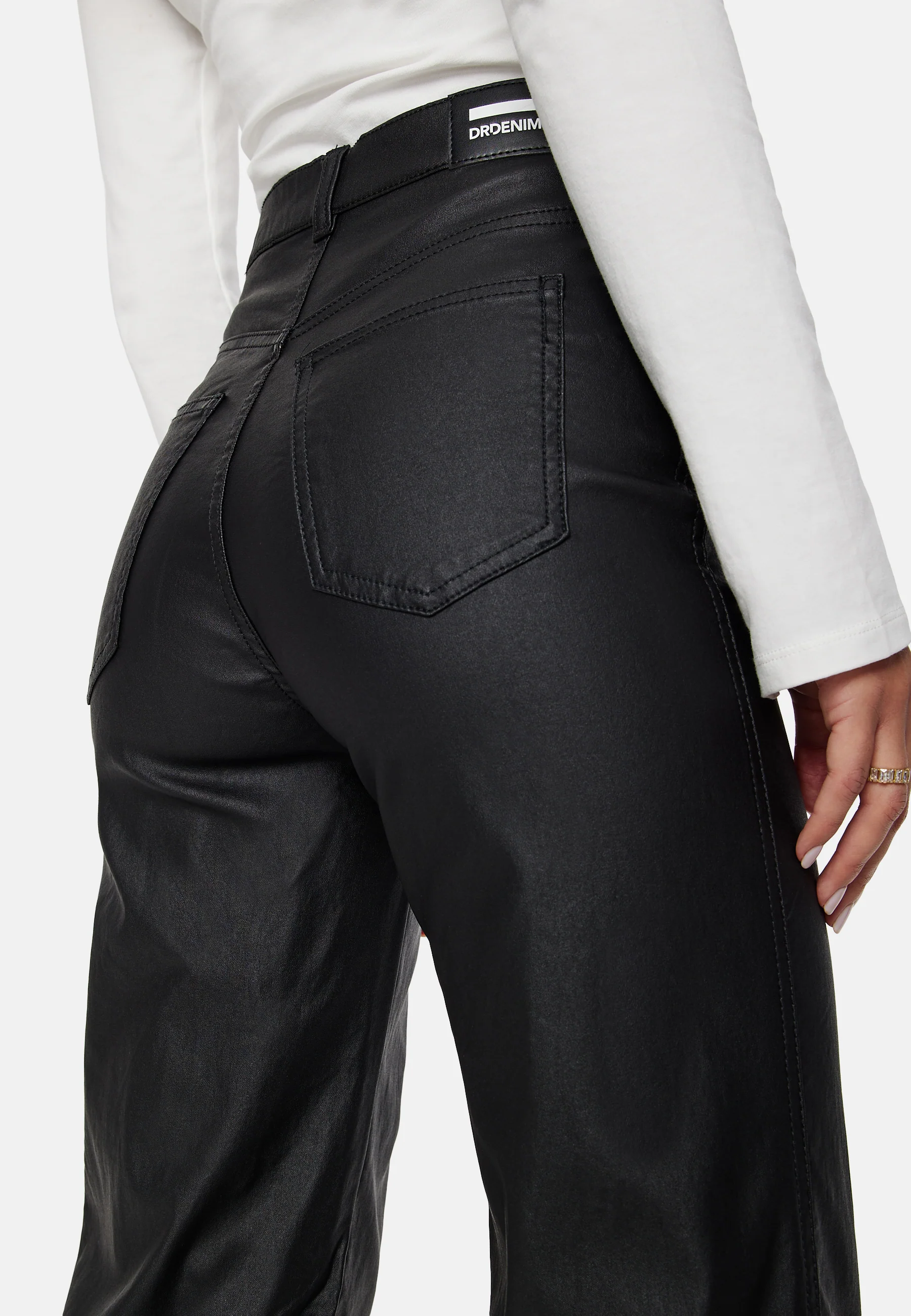 Moxy Straight - Image 4