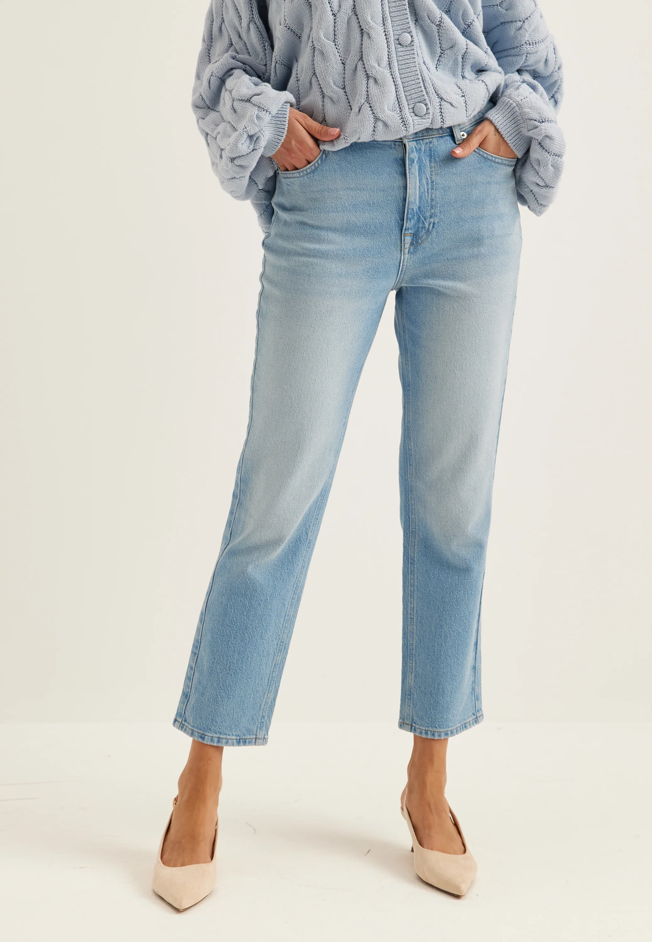 Slim Ankle Jeans - Image 2