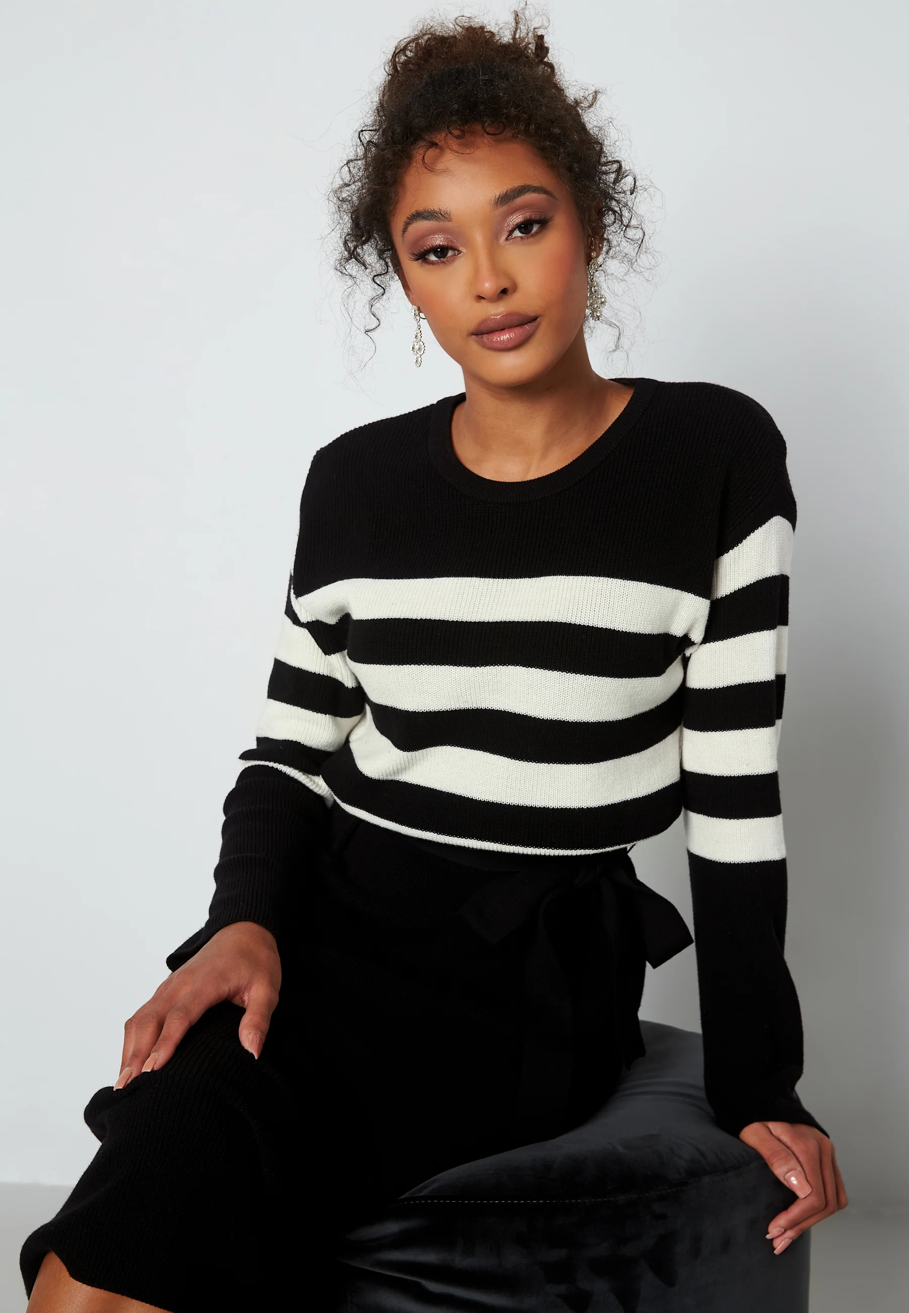 Striped O-neck Knitted Dress - Image 4