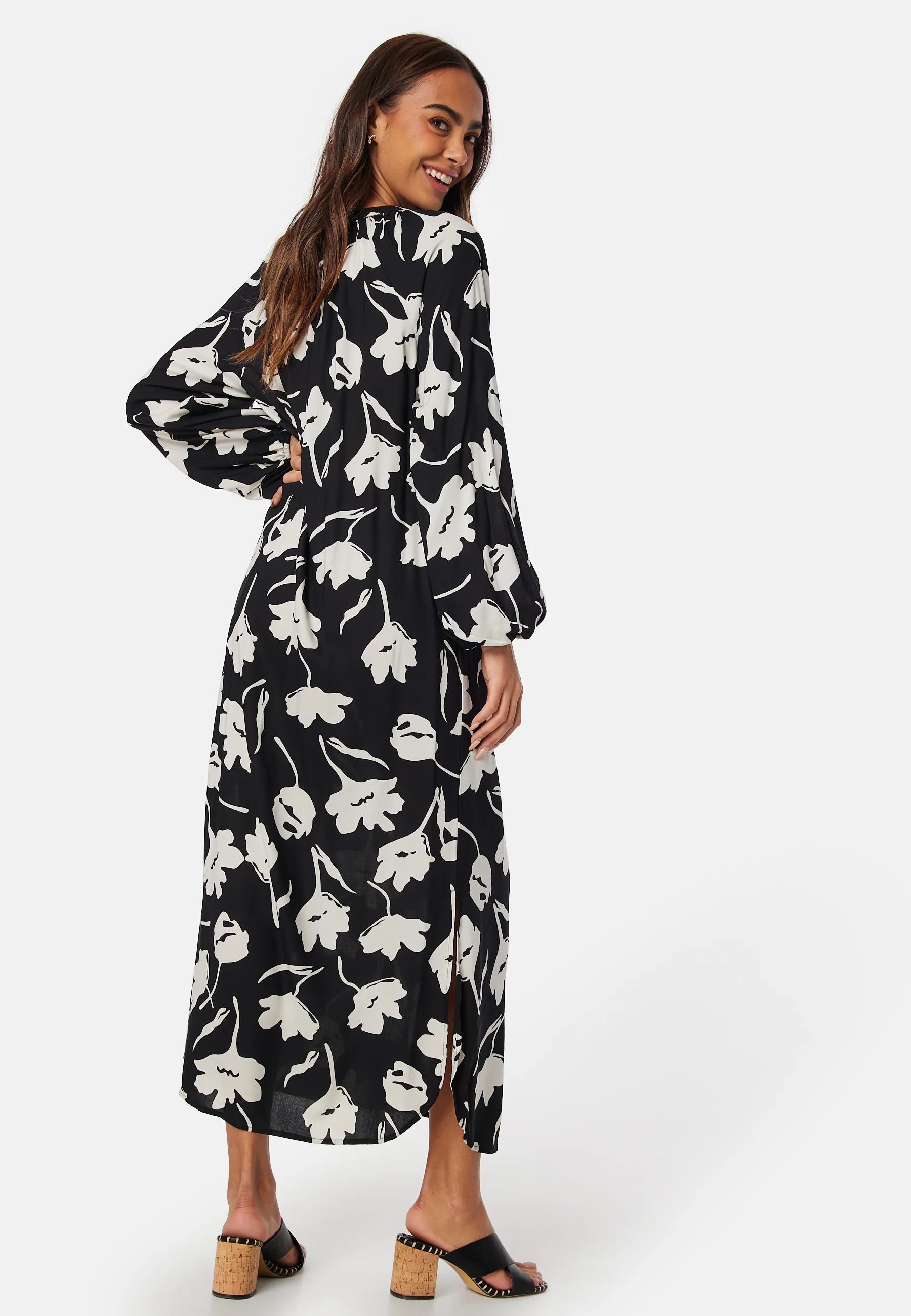 V-neck Raglan Viscose Dress - Image 3