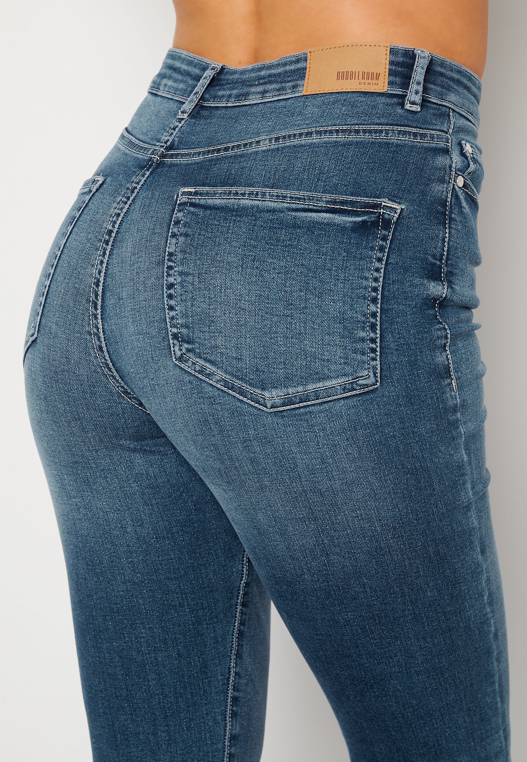 Wendy side slit jeans - Image 4
